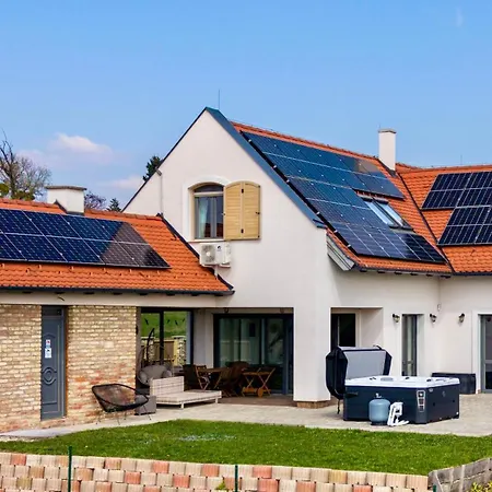 Pannon Grace Balaton Villa *