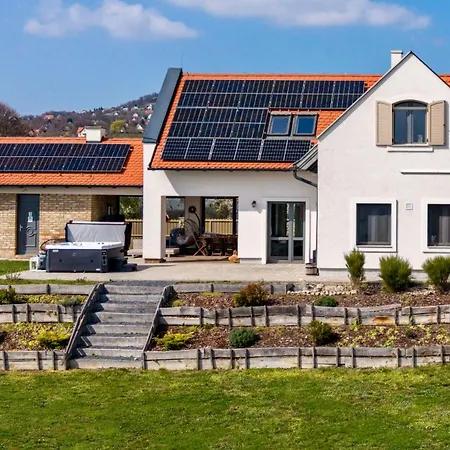 Pannon Grace Balaton Villa *